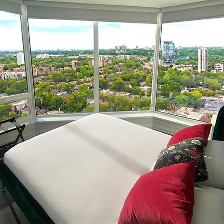 Luxury 2-Bedroom Apartment In Yorkville With The Best City View In Downtown Toronto Bagian luar foto