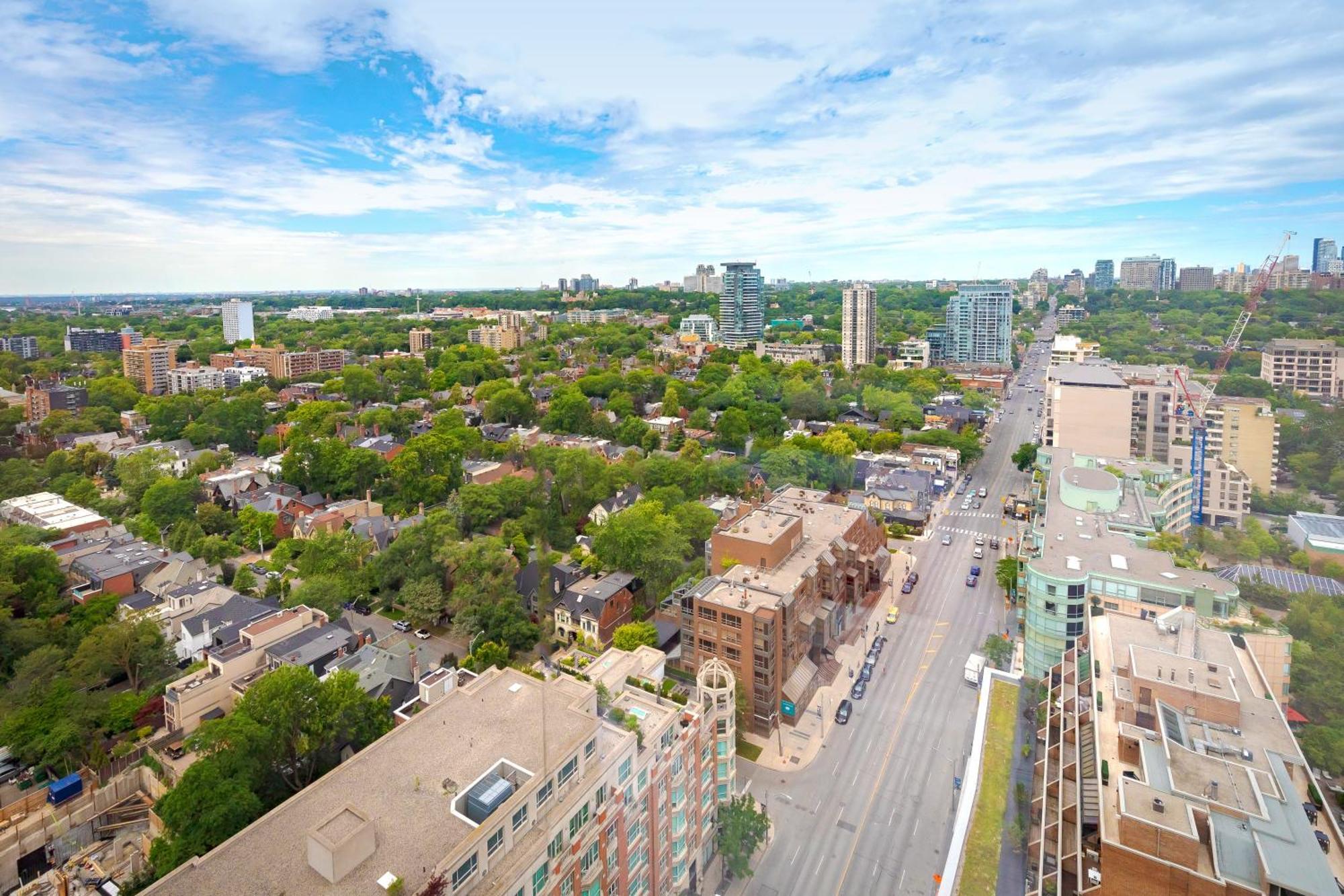 Luxury 2-Bedroom Apartment In Yorkville With The Best City View In Downtown Toronto Bagian luar foto