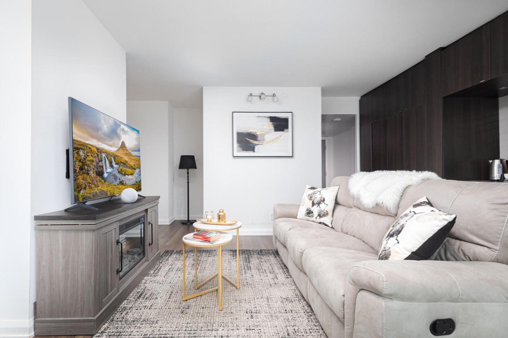Luxury 2-Bedroom Apartment In Yorkville With The Best City View In Downtown Toronto Bagian luar foto