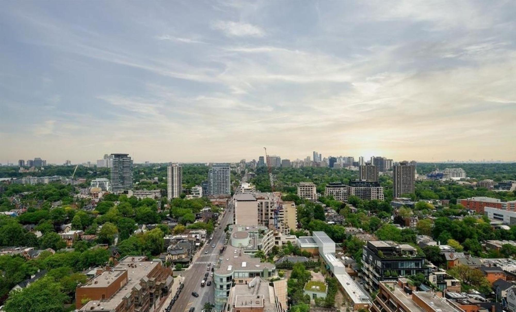 Luxury 2-Bedroom Apartment In Yorkville With The Best City View In Downtown Toronto Bagian luar foto